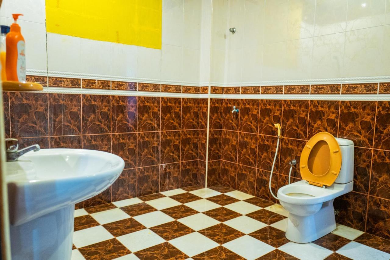 Mk Homestay Wakaf Che Yeh With Bathtub - Max 14 Pax Кота Бару Екстериор снимка