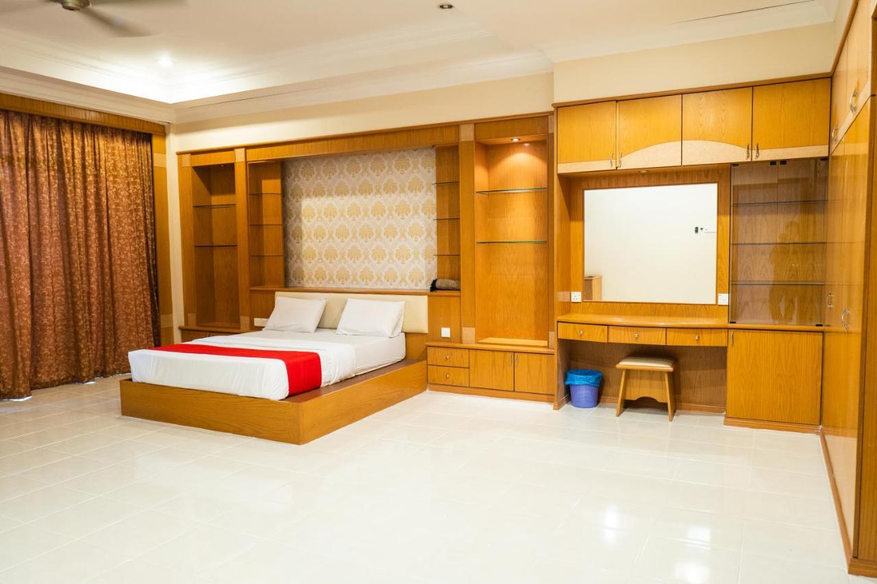 Mk Homestay Wakaf Che Yeh With Bathtub - Max 14 Pax Кота Бару Екстериор снимка