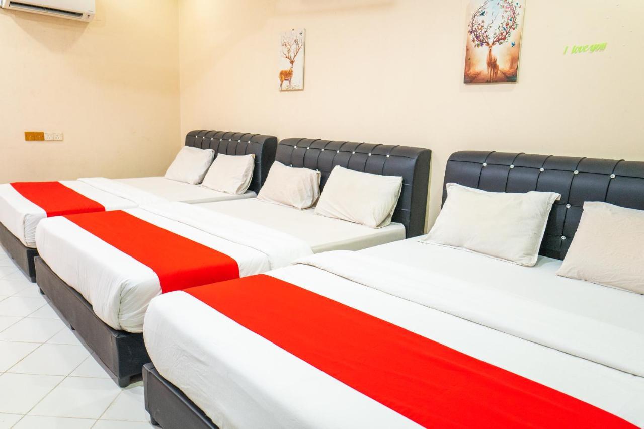Mk Homestay Wakaf Che Yeh With Bathtub - Max 14 Pax Кота Бару Екстериор снимка