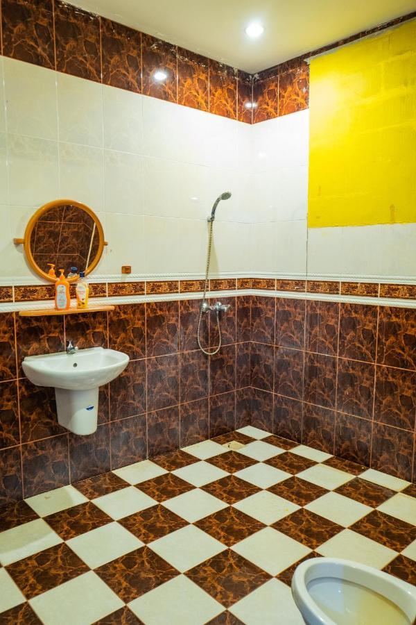 Mk Homestay Wakaf Che Yeh With Bathtub - Max 14 Pax Кота Бару Екстериор снимка