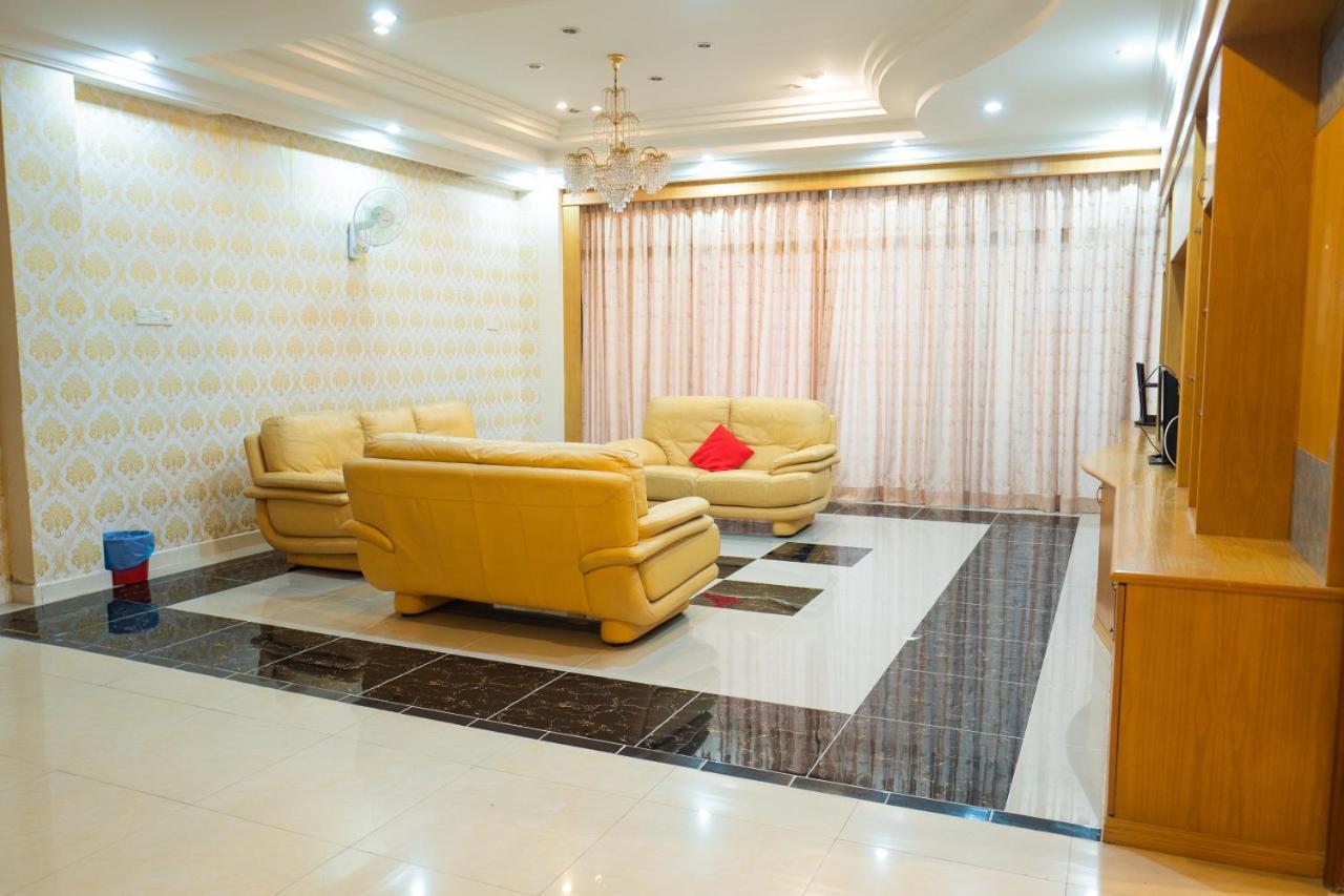 Mk Homestay Wakaf Che Yeh With Bathtub - Max 14 Pax Кота Бару Екстериор снимка