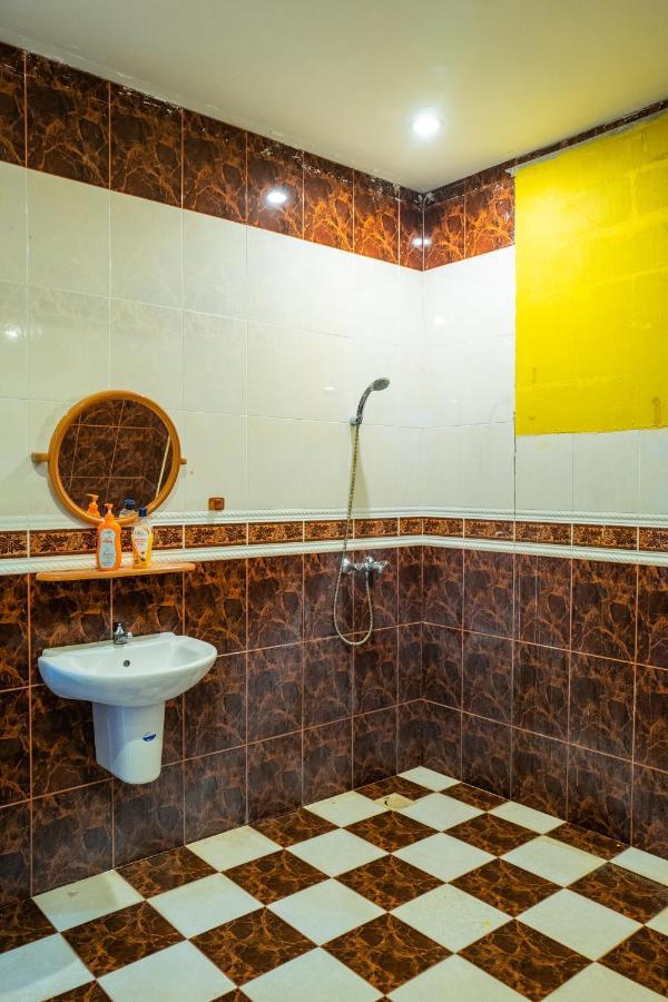 Mk Homestay Wakaf Che Yeh With Bathtub - Max 14 Pax Кота Бару Екстериор снимка